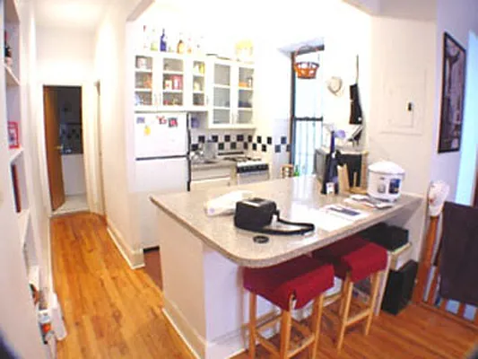 Rented by New York Quality Living Downtown | media 25