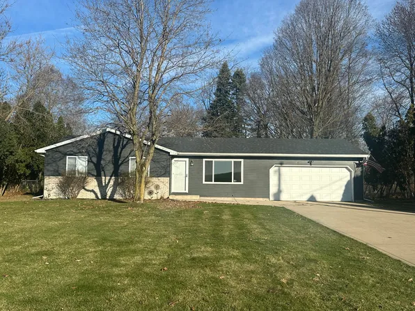 13540 Riverside Dr, Constantine, MI 49042