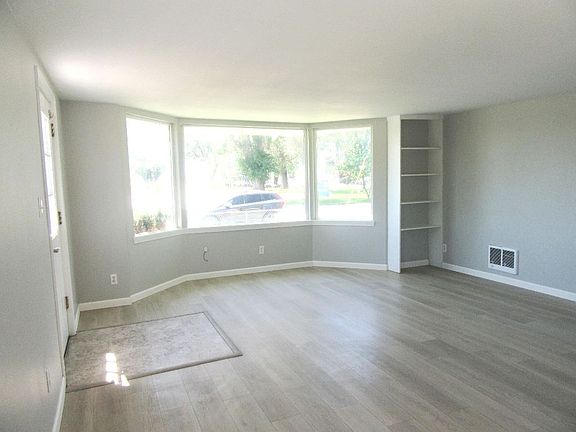 4th image of 330 1st St