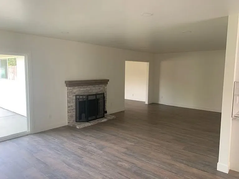 9105 Feather River Way — Photo 4