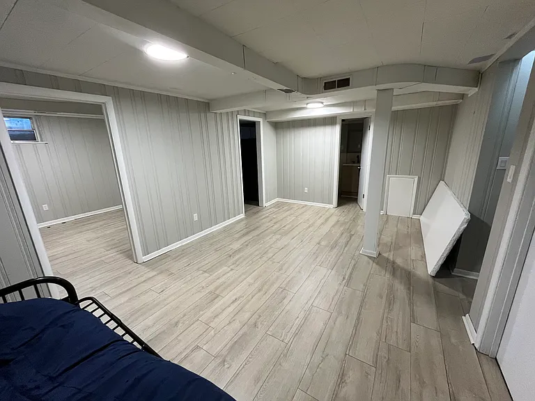 5019 Oxford St — Photo 17