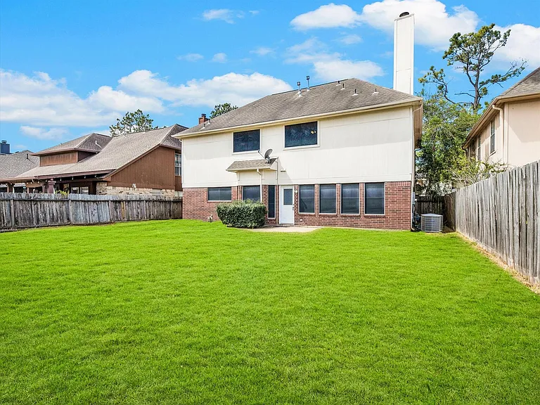 16423 Ash Point Ln — Photo 43