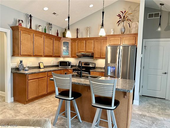 4th image of 4897 Mandarin Dr