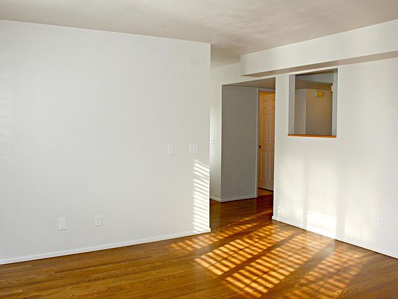 Entry family room