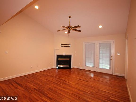 2nd image of 1800 Stoneybrook Ln