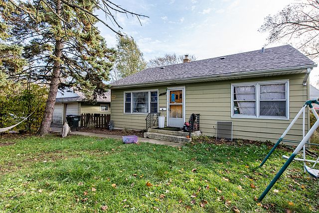 2nd image of 2947 21st Pl