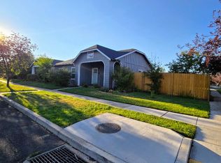 20688 White Dove Ln, Bend, OR 97702