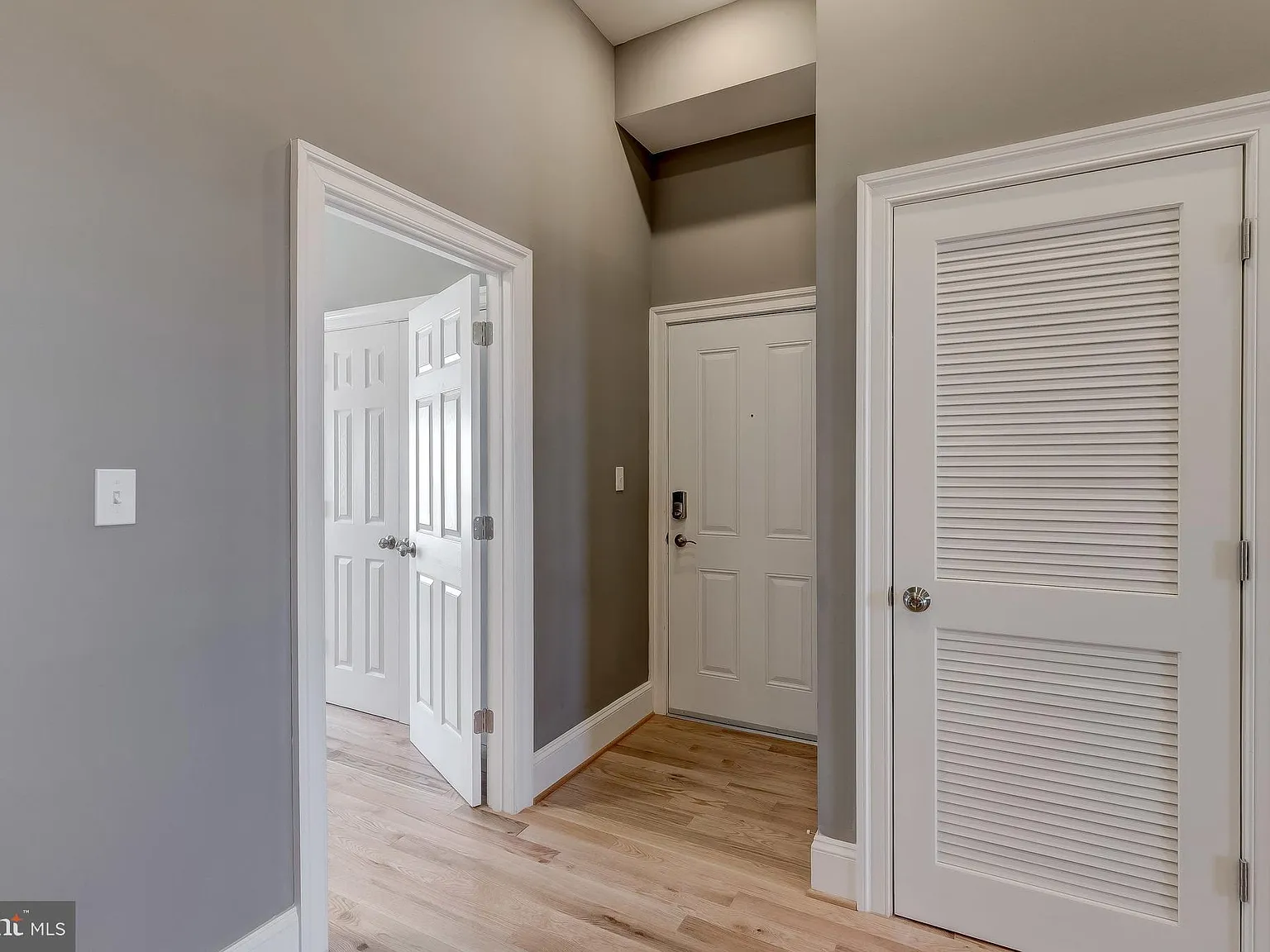 1 bed, 700 sqft, $1,599 — Photo 4