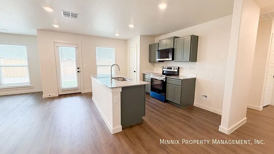 3 bedroom/ 2 bath for Rent in Lubbock TX | 5619 Colgate St. — Photo 2