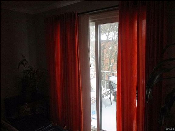 4th image of 1 Darian Ct APT 2B