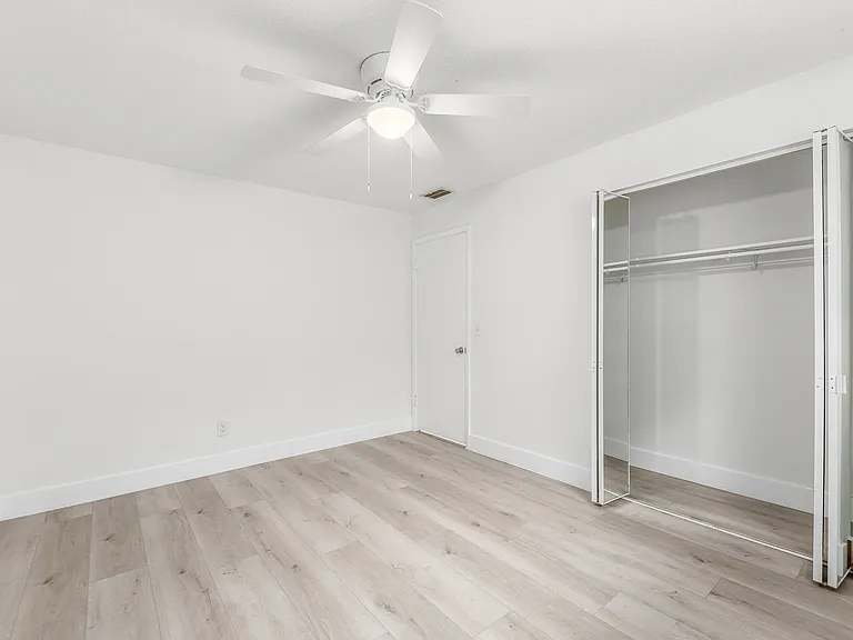 660 SW Bryant Ave #3 — Photo 8