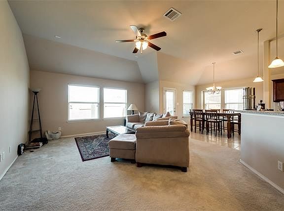 5th image of 1121 Hidden Meadow Dr