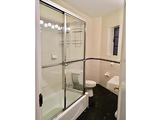 Rented by Avenue Sotheby's International Realty | media 33