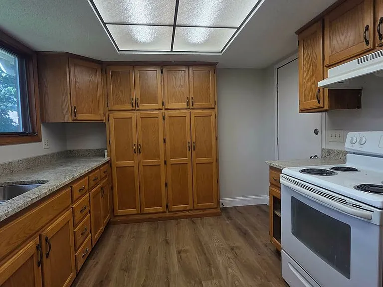328 S Kiowa Ct — Photo 9