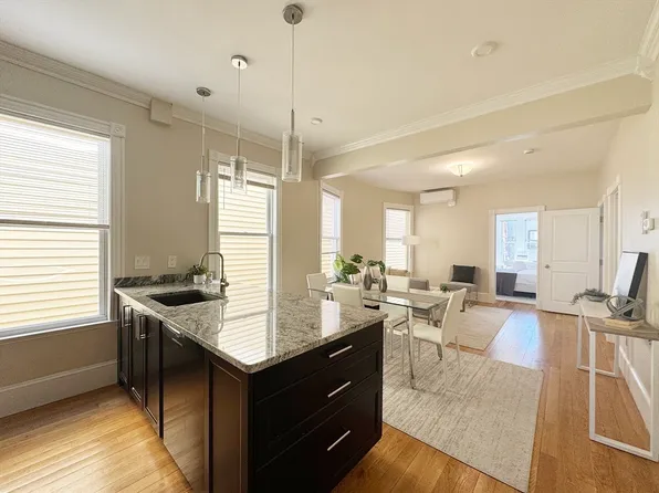 125 Princeton St #2, Boston, MA 02128