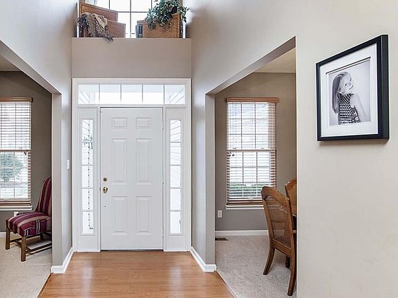 3rd image of 16656 Blackbird Ct