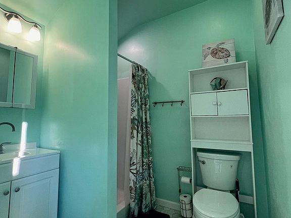 2nd image of 94 Horn Cir