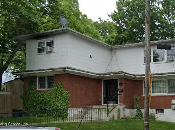 4 Haven Esplanade St, Staten Island, NY 10301
