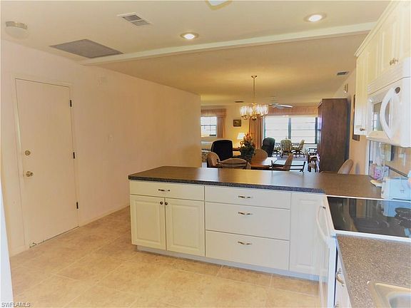 3rd image of 1515 Saddle Woode Dr