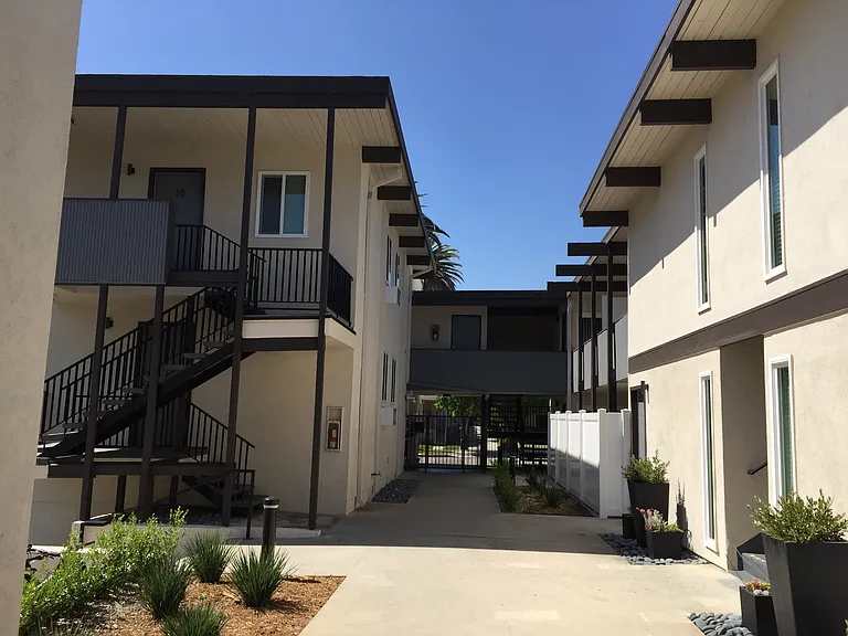 Aspire at Roosevelt — Photo 12