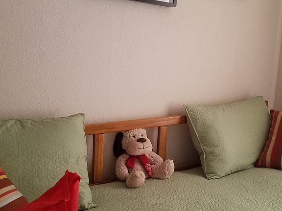 Spare bedroom with day bed

