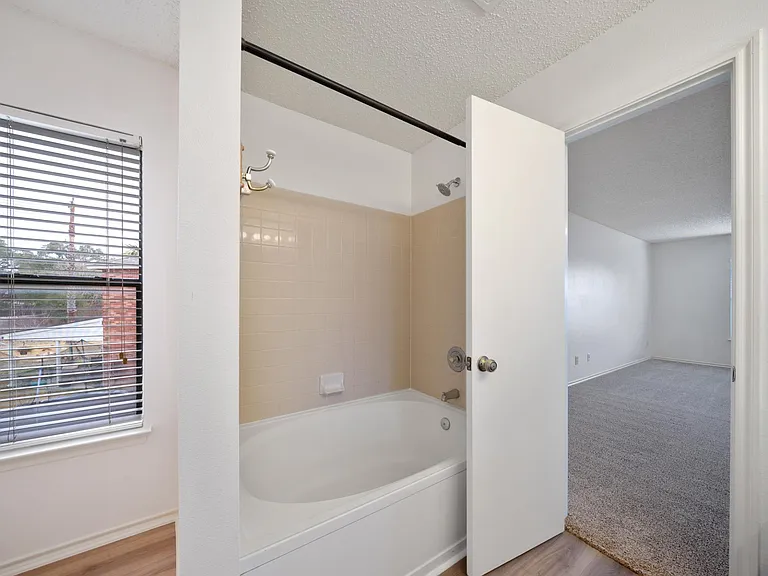 1688 Fir Cir — Photo 23