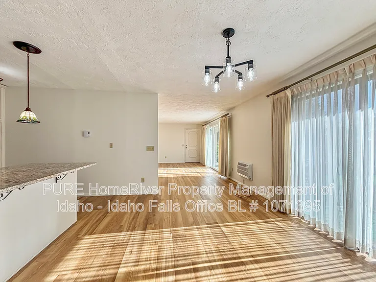 1830 Balboa Dr #K — Photo 4