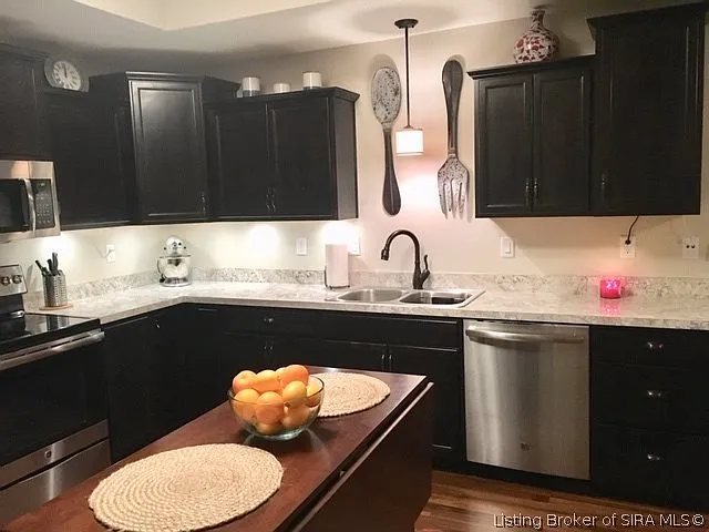 603 Knob Hill Ave — Photo 3