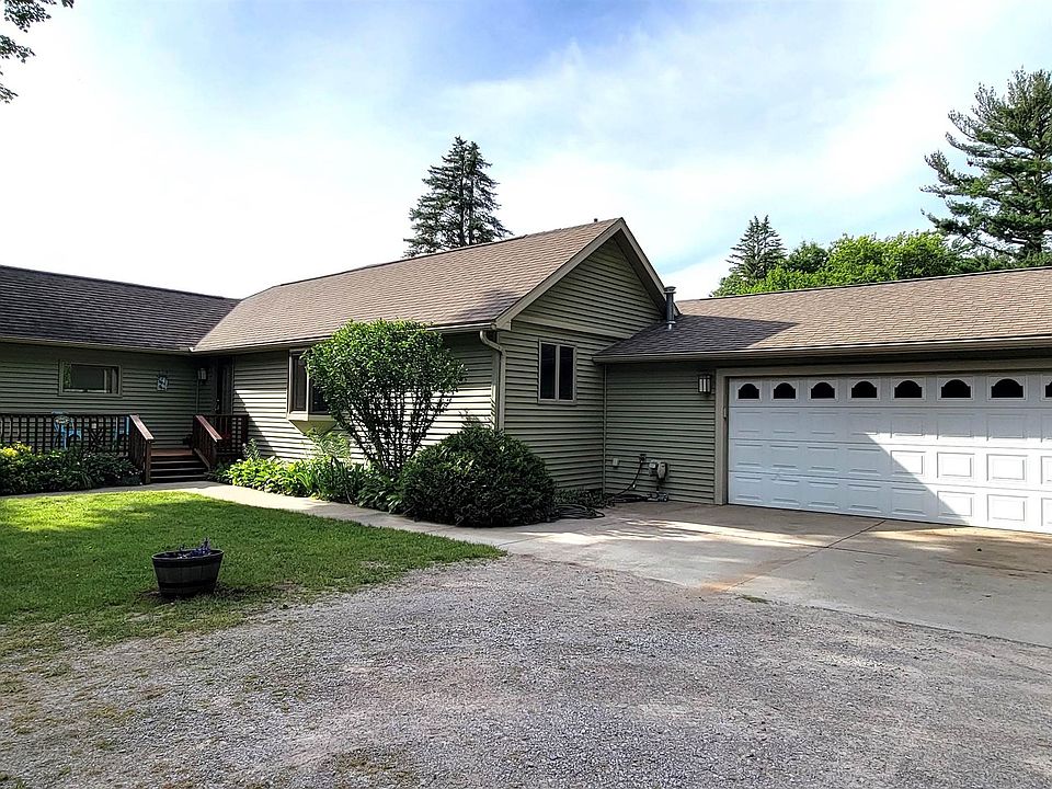 1st image of 3095 N Lakeview Dr