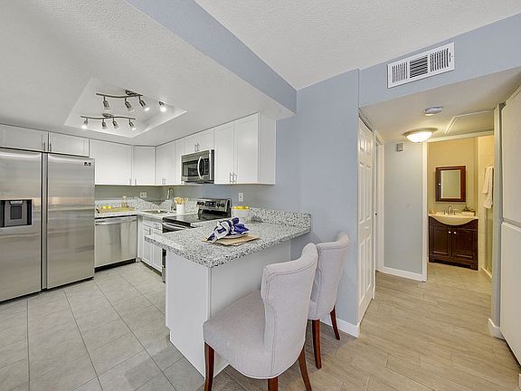 4th image of 1817 E Grand Ave Unit 63