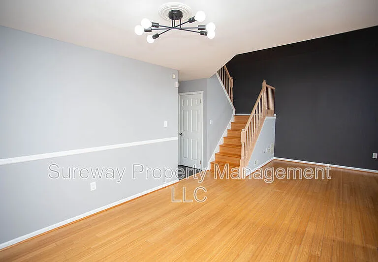 605 Doral Dr — Photo 9