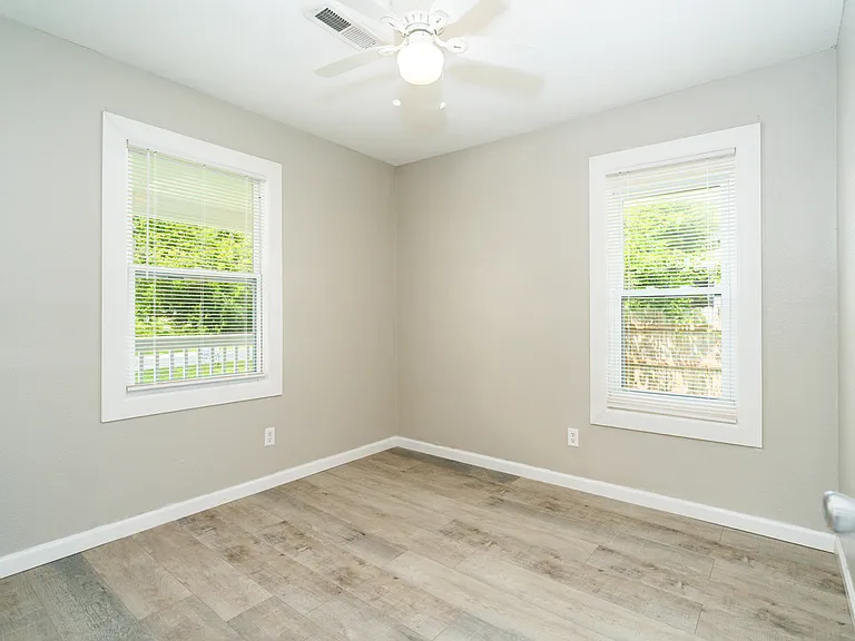 4005 White St — Photo 14
