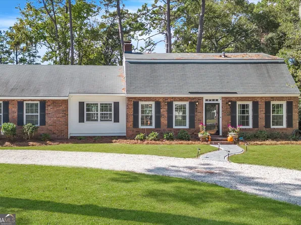 7637 Laroche Ave, Savannah, GA 31406