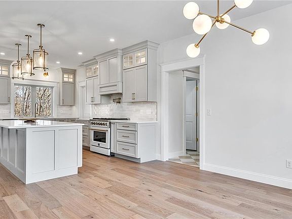 4th image of 63 Forrest Ln