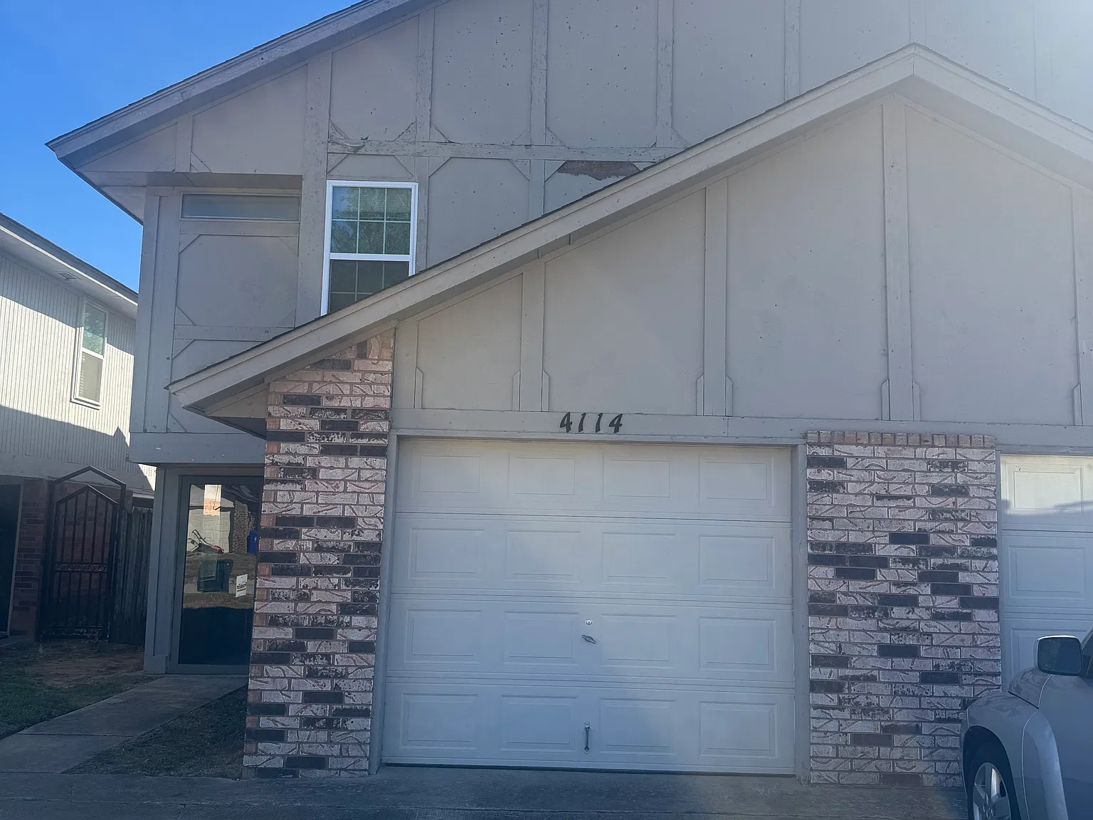2 bed, 2.5 bath, 1300 sqft, $1,100 — Photo 3