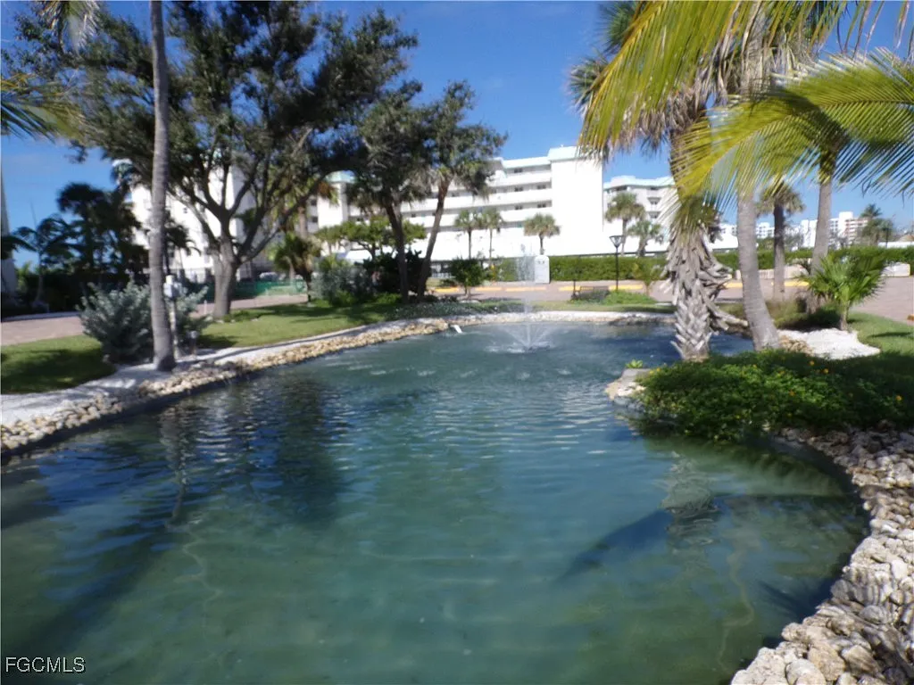 2 bed, 2.0 bath, 1175 sqft, $7,000 — Photo 4