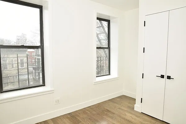 Rented by Midbrook Realty, LLC | media 19