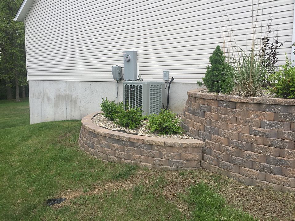 1st image of 390 Creekwood Blvd