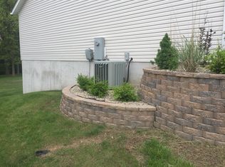 390 Creekwood Blvd, Troy, MO 63379