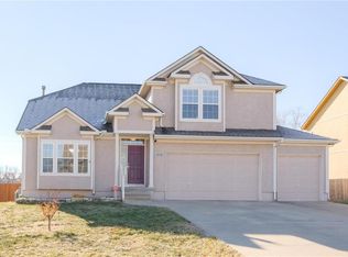 713 SW 34th Ter, Lees Summit, MO 64082