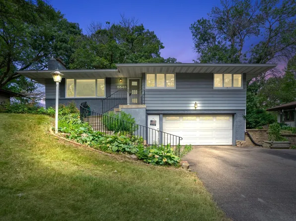 5540 Regis Trl NE, Fridley, MN 55432