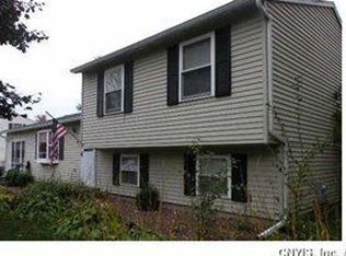 81 Ripplebrook Ln, Minoa, NY 13116