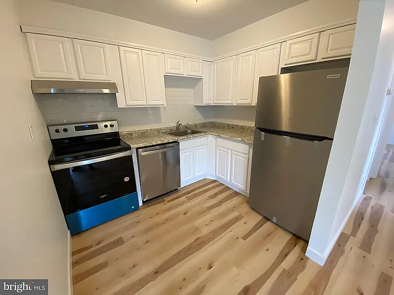 1008 Adams Ave #2B — Photo 5