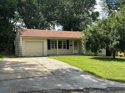 8809 E 73rd St, Raytown, MO, 64133