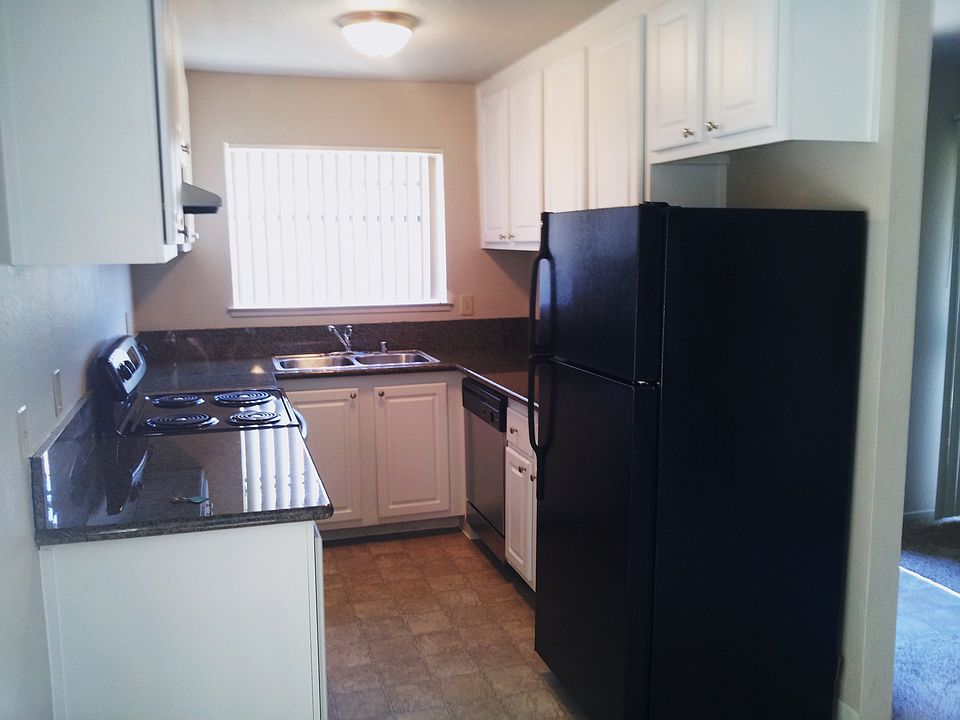 2nd image of 7140 Calvine Rd APT 28