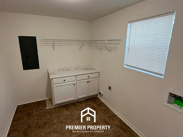 3197 Clearbrook St — Photo 8