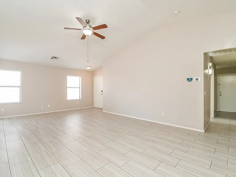 2460 W Tanner Ranch Rd — Photo 4