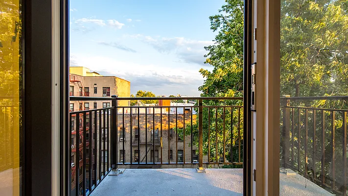 Rented by Nooklyn NYC LLC | media 4