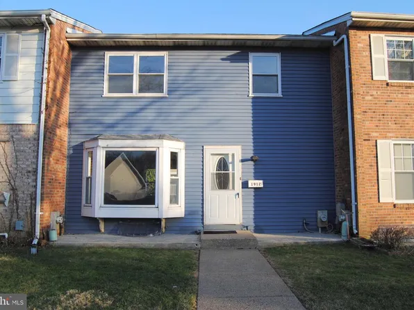 1912 Arrowood Dr, Bensalem, PA 19020