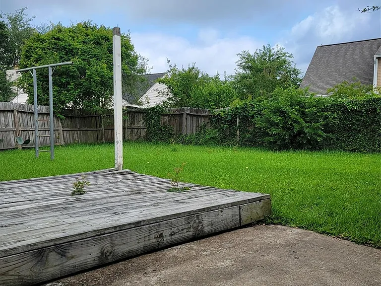3907 Bartons Ct — Photo 17